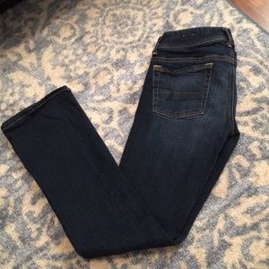 AE kick boot jeans size 2 regular dark wash